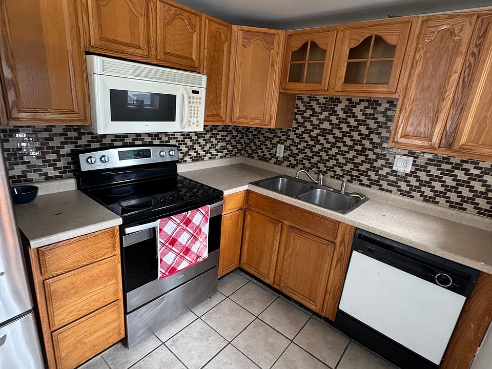 1st image of 1631 Drew St