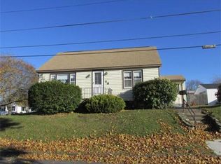 28 Montgomery Ave, Worcester, MA 01604