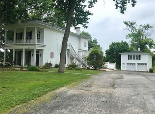 1020 W Delmar Ave, Godfrey, IL 62035