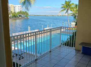 7946 East Dr APT 202, North Bay Village, FL 33141