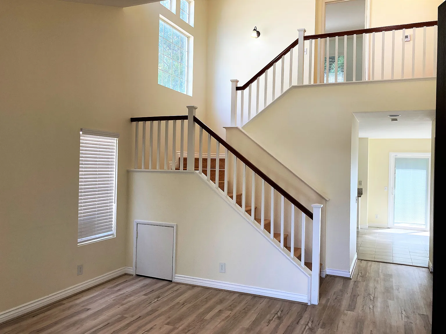 4 bed, 1875 sqft, $4,100 — Photo 2