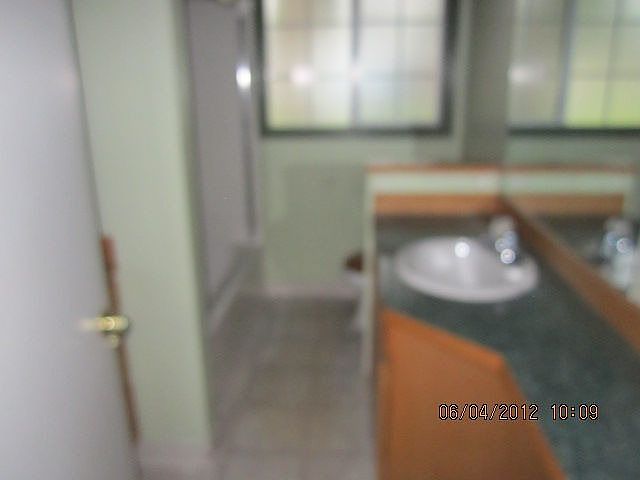 2nd image of 13040 NE Schuyler St