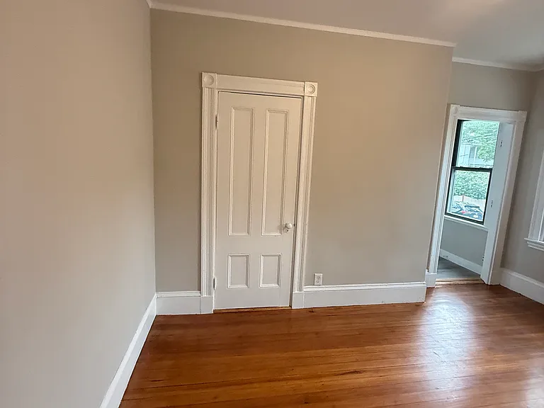 32 Walnut St #2 — Photo 6