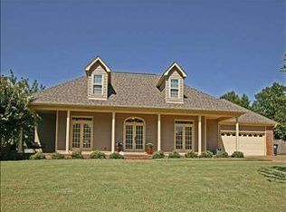 770 Autumn Winds Dr, Collierville, TN 38017