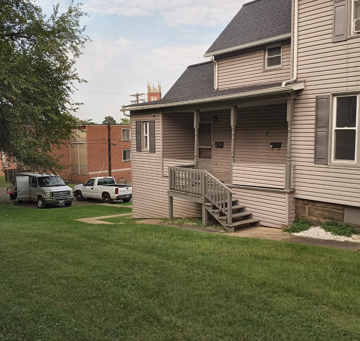 1 bed, 2050 sqft, $945 — Photo 2