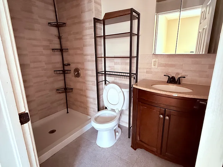 52-54 Pierce St #2 — Photo 3