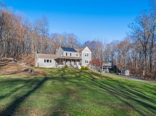 62 Robin Hill Rd, Newtown, CT 06470