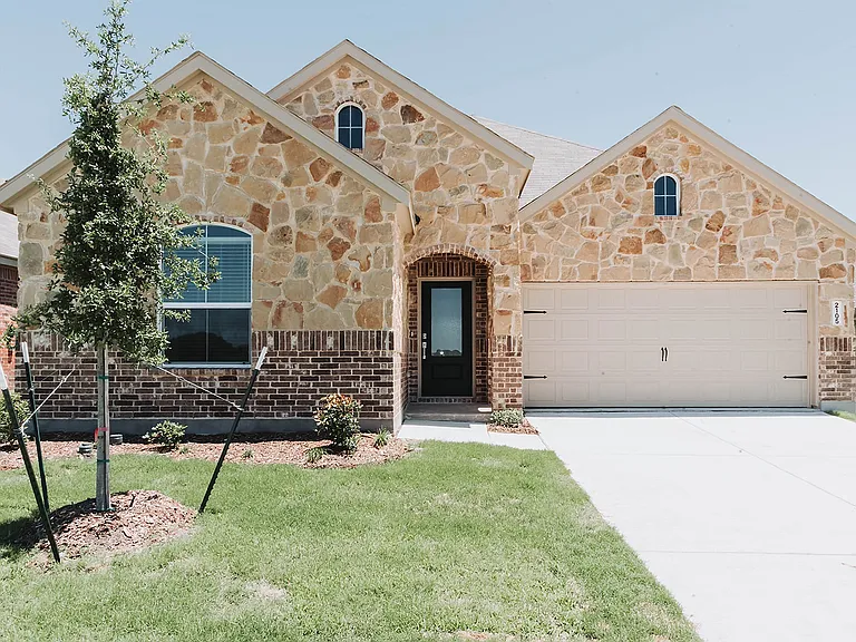 2105 Martins Pond Rd — Photo 4