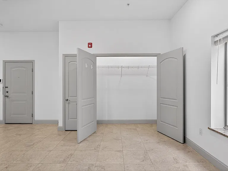 258 Broadway — Photo 7