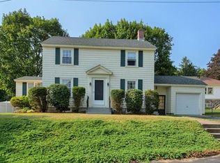 11 Wayside Ave, Methuen, MA 01844