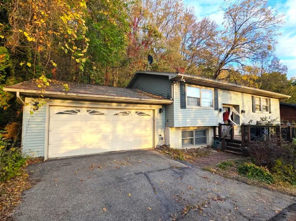 3205 Cliffside Dr, La Crosse, WI 54601