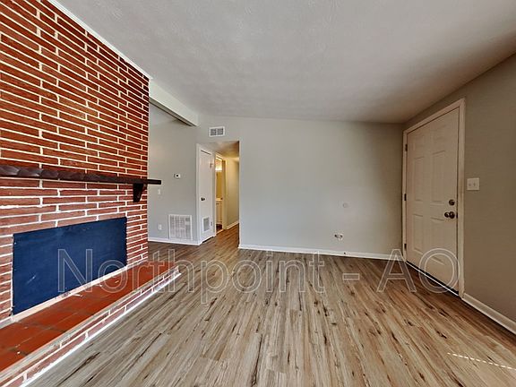 5th image of 331 Renne Dr N