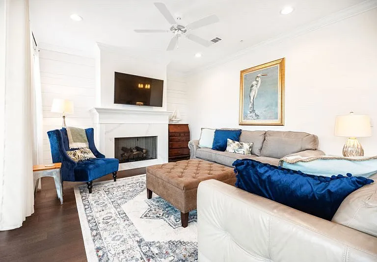117 Gascoigne Ave #206 — Photo 6