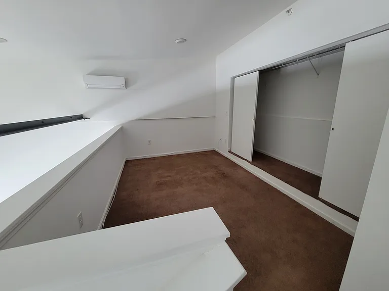 2231 Bryn Mawr Ave #7 — Photo 5