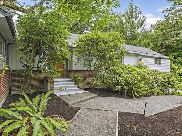 10505 S Hedlund Ave, Portland, OR 97219