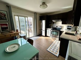 18 Pape Ave #2, Toronto, ON M4M 2V6