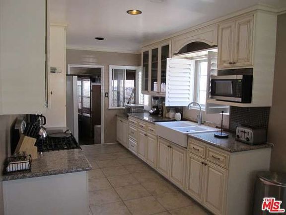 4th image of 3722 Cudahy St