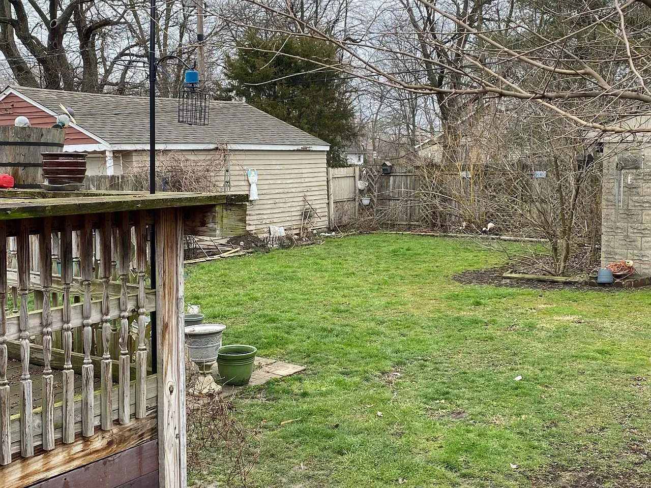 4405 Crittenden Ave — Photo 2