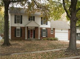 6608 W 100th St, Overland Park, KS 66212
