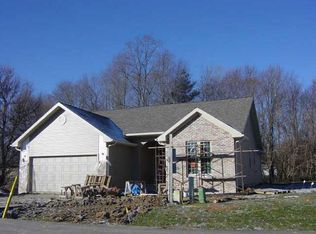 505 N Deer Run, Westport, IN 47283