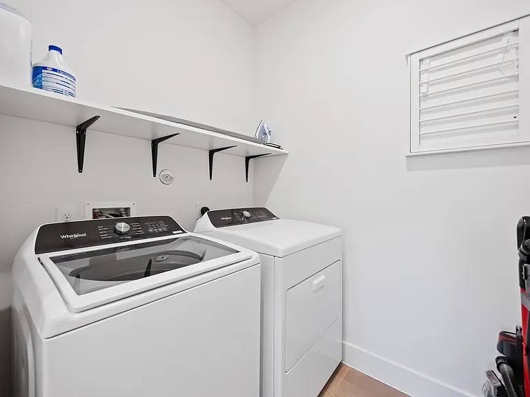 4110 Dreyfus St #B — Photo 14