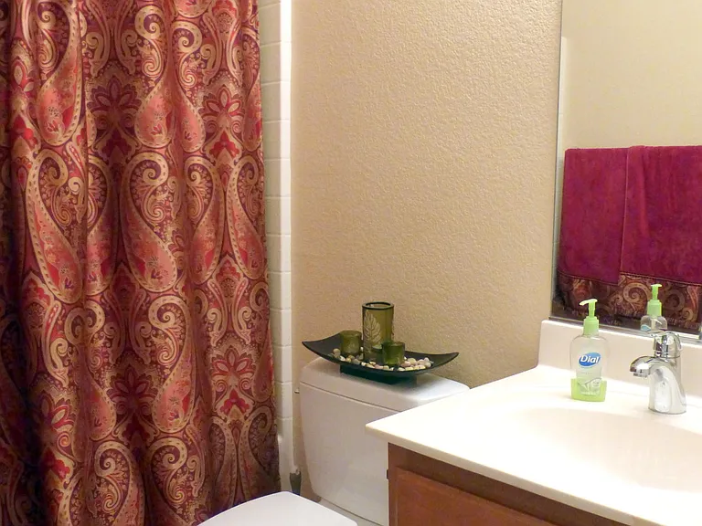 1042 N Moccasin Trl — Photo 7