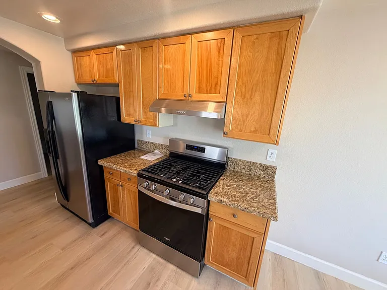 7605 Rolling View Dr #101 — Photo 9
