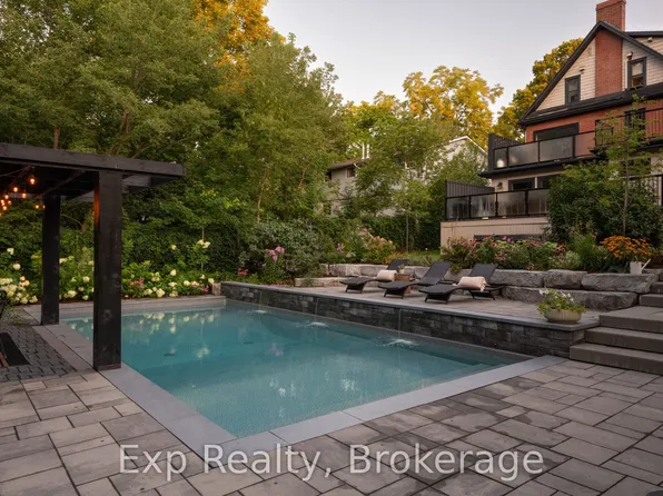 16 Barker St, Prince Edward County, ON K0K 2T0