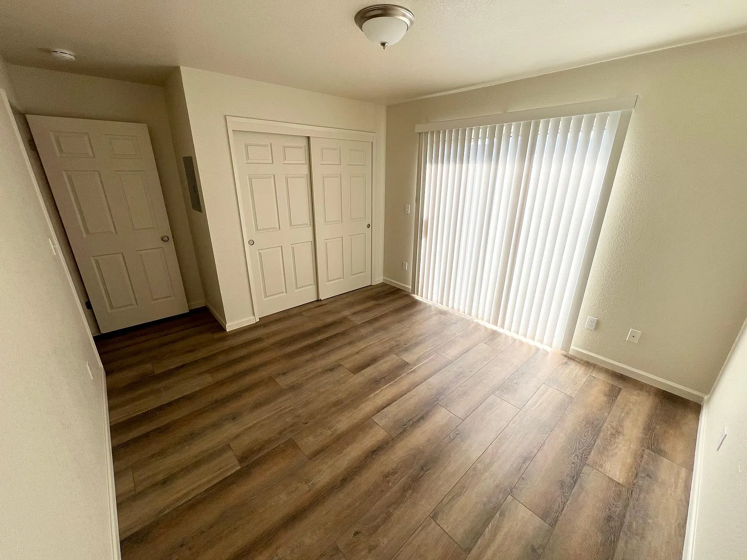 1 bed, 850 sqft, $1,525 — Photo 4