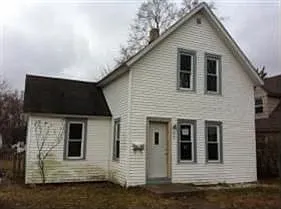 405 Superior St photo 1