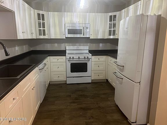 3rd image of 4552 Shamus Way