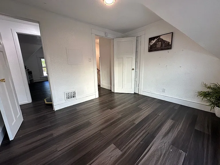 1027 Lincoln St — Photo 28
