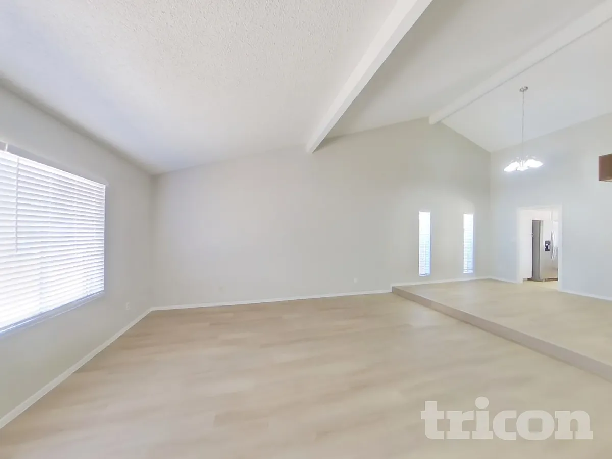 Building Photo - 3629 W Kelton Ln