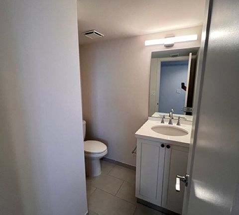 4th image of 553 NE 34th St #2110