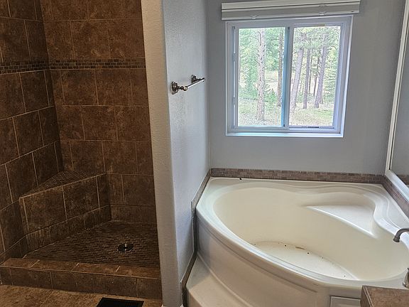 2nd image of 290 Ridge Rd