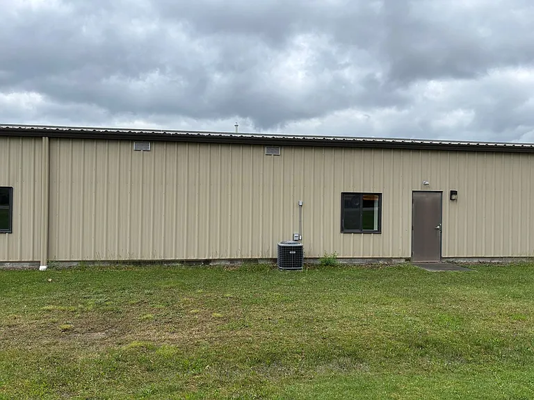 447 Career Ln — Photo 26