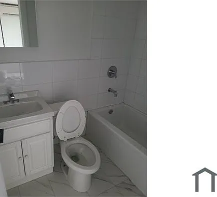 2783 Webster Ave #5A — Photo 1