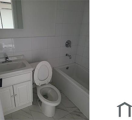1st image of 2783 Webster Ave #5A