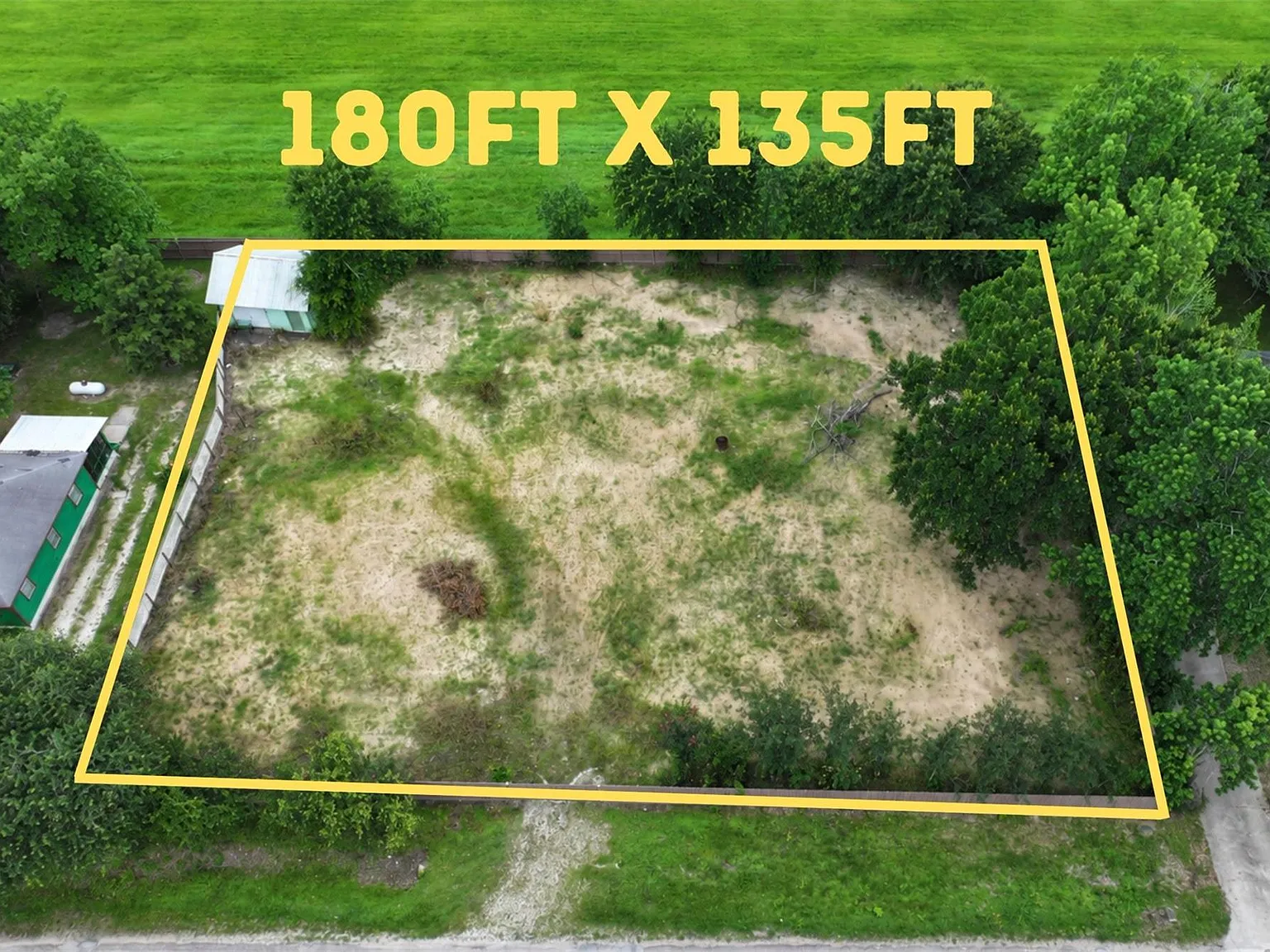 Studio, $2,000 — Photo 1