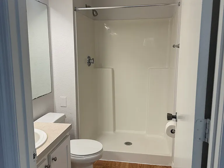 2300 Pembrook Dr #1 — Photo 17