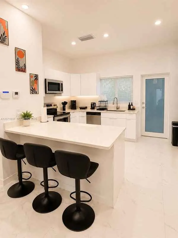 5433 Nw 5th Ave # 2 Miami, Fl 33127 — Photo 3