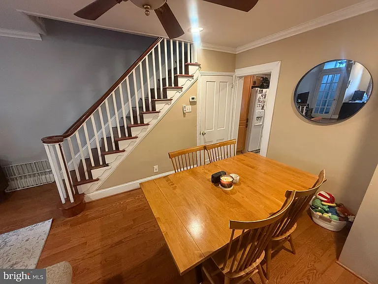 1521 Montrose St — Photo 3