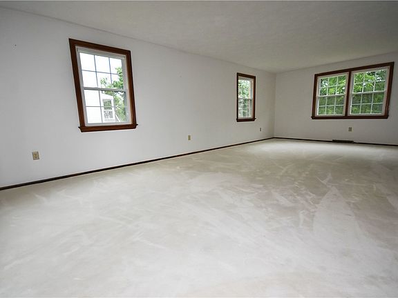 5th image of 1733 Hathaway Ln