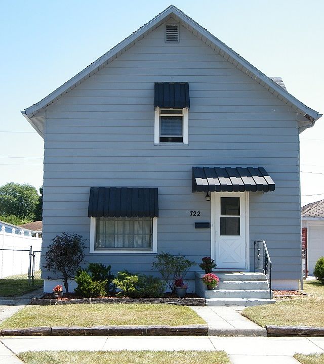 1st image of 722 Carlton St