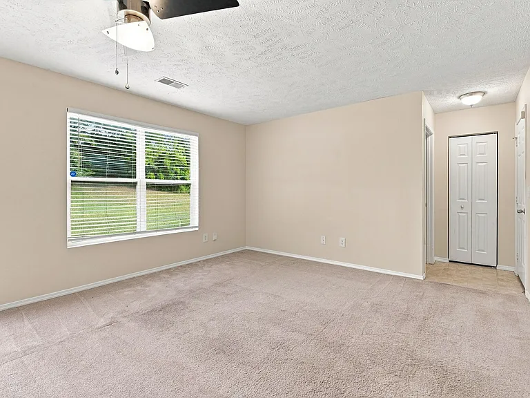 2834 Creekbend Dr — Photo 14