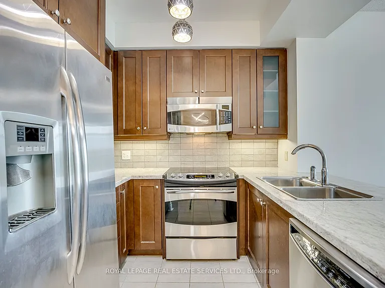 1900 Lake Shore Blvd W #701 — Photo 5