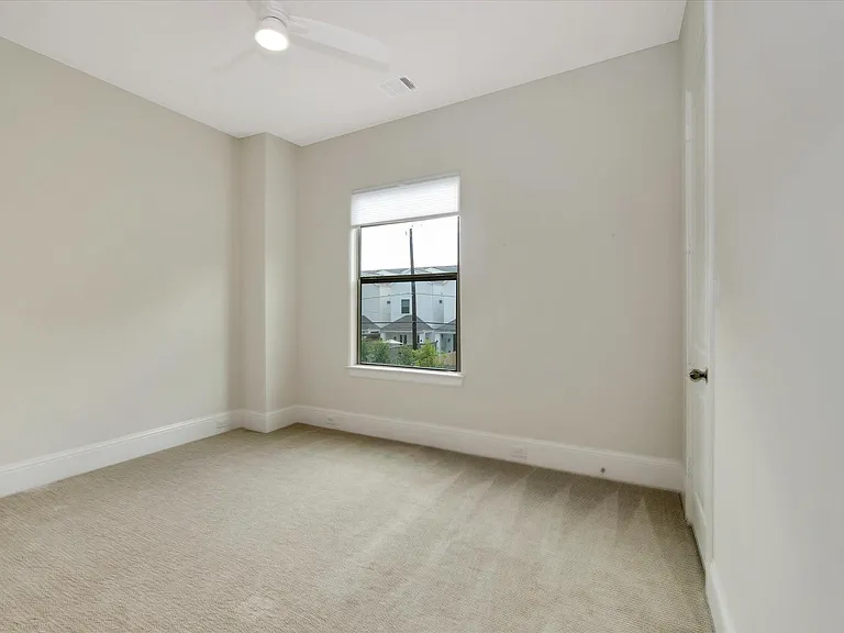 540 W 26th St #A — Photo 36