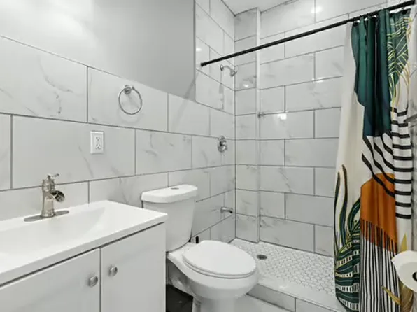 19 Undisclosed image 8 of 10