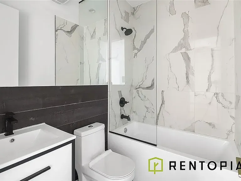 61 Montrose Ave #206N — Photo 4