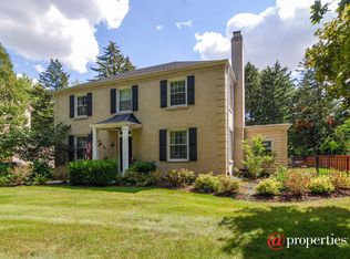 215 Southcote Rd, Riverside, IL 60546